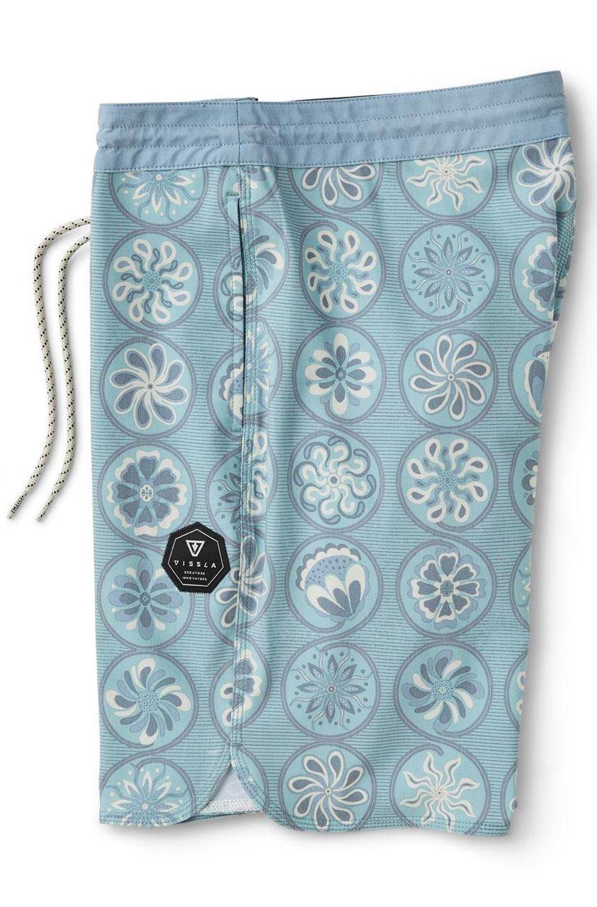  VISSLA Sun Medallions 18.5 In Boardshorts
