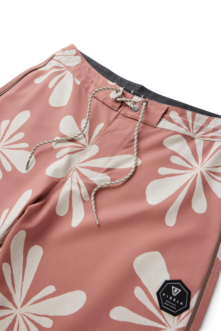  VISSLA Solstice 18.5 In Boardshorts